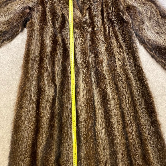 Fur Coat - Racoon - Picture 5 of 12